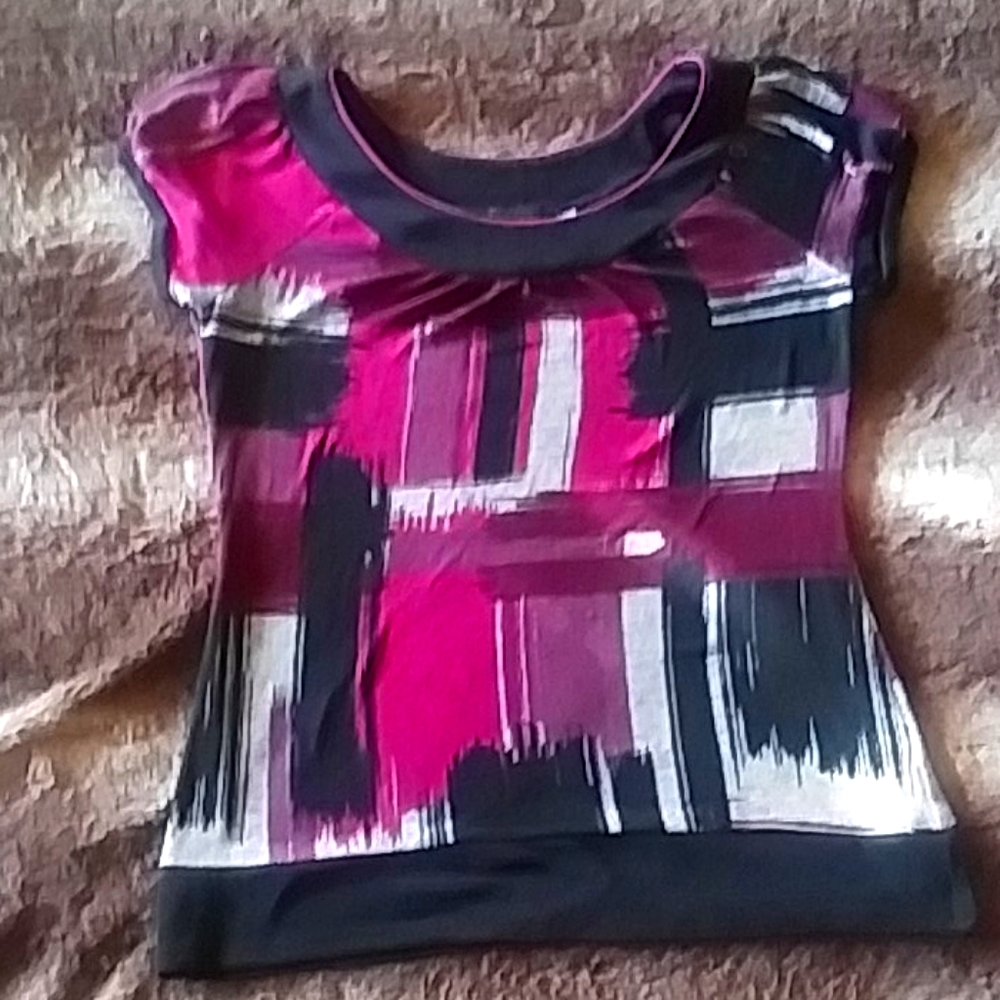 Temple heart top